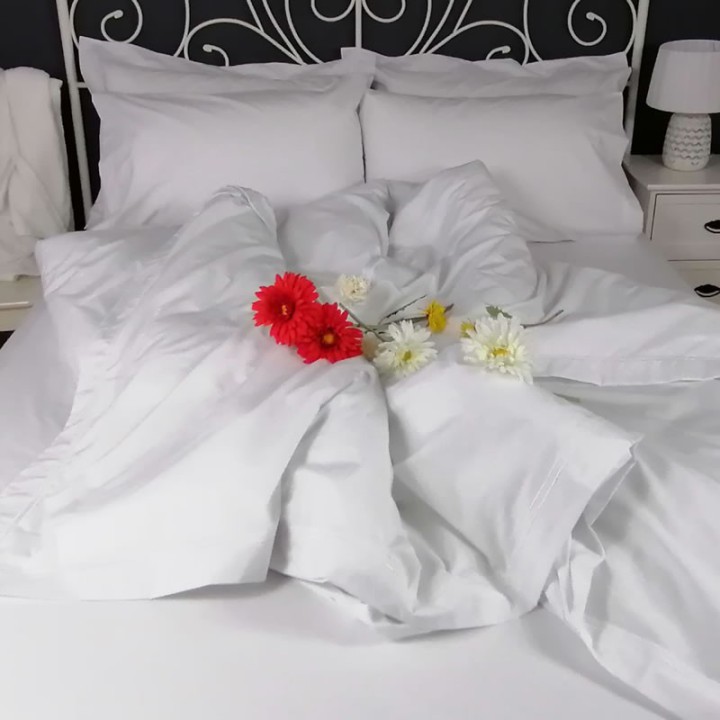 Duvet Cover Egyptian Cotton 200 Thread Count Percale Porto White trim ruffled style