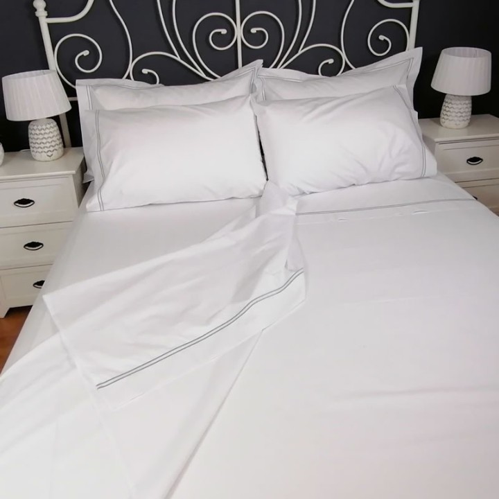 Percale Duvet Cover Egyptian Cotton 200 Thread Count Porto casually folded back