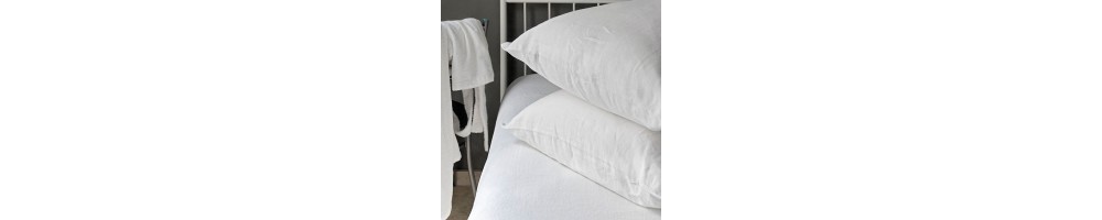 Classic pillowcases, Egyptian cotton and pure linen.